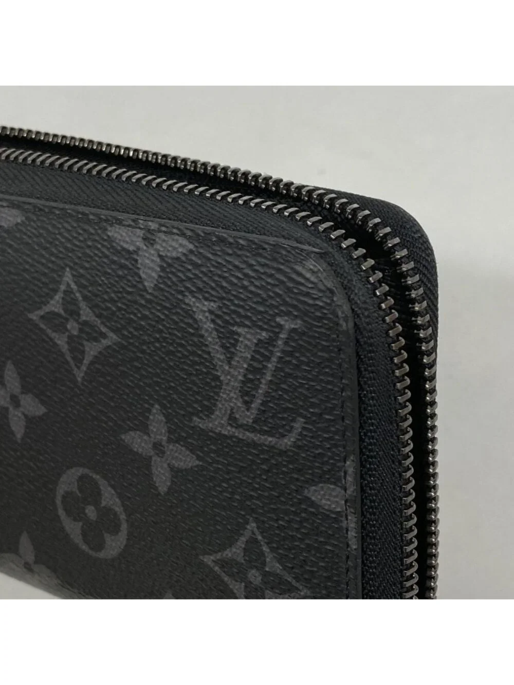 Louis Vuitton Wallet Monogram Eclipse Zippy Horizontal Black